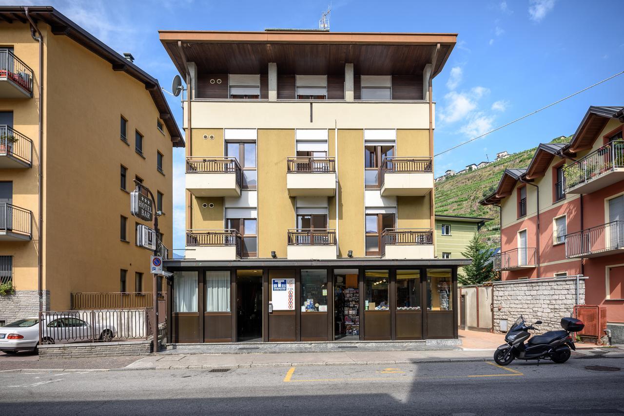 Hotel Schenatti Sondrio Exterior photo